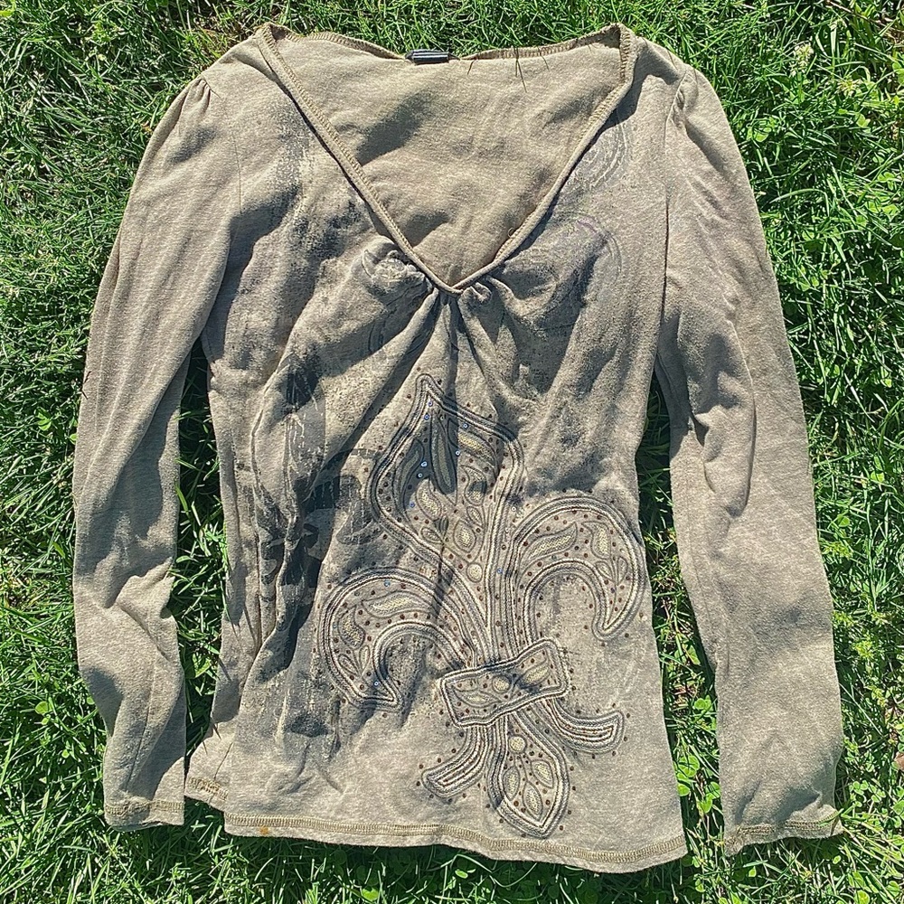 EYESHADOW LONG SLEEVE GRAPHIC/ BEDAZZLE SHIRT